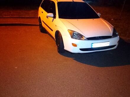 Белый Форд Фокус, объемом двигателя 1.8 л и пробегом 370 тыс. км за 3100 $, фото 1 на Automoto.ua