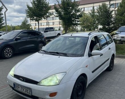 Белый Форд Фокус, объемом двигателя 1.8 л и пробегом 300 тыс. км за 1002 $, фото 1 на Automoto.ua