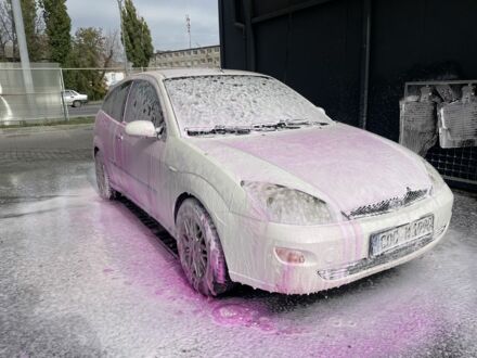 Белый Форд Фокус, объемом двигателя 1.8 л и пробегом 460 тыс. км за 1066 $, фото 1 на Automoto.ua