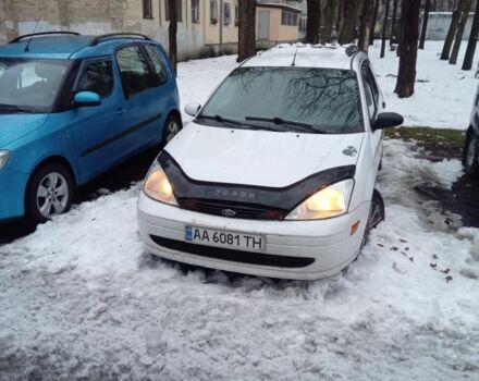 Белый Форд Фокус, объемом двигателя 2 л и пробегом 300 тыс. км за 2400 $, фото 1 на Automoto.ua