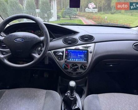 Белый Форд Фокус, объемом двигателя 1.75 л и пробегом 400 тыс. км за 3000 $, фото 1 на Automoto.ua