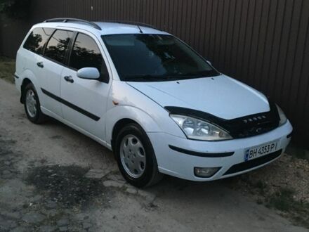 Белый Форд Фокус, объемом двигателя 1.6 л и пробегом 200 тыс. км за 3000 $, фото 1 на Automoto.ua