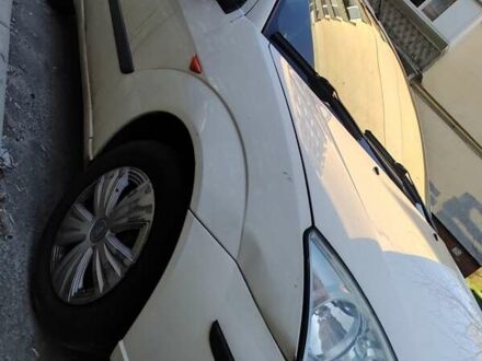 Білий Форд Фокус, об'ємом двигуна 1.6 л та пробігом 185 тис. км за 4000 $, фото 1 на Automoto.ua