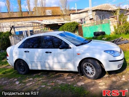Белый Форд Фокус, объемом двигателя 1.4 л и пробегом 440 тыс. км за 3200 $, фото 1 на Automoto.ua