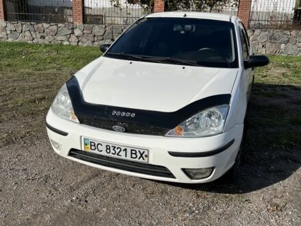 Белый Форд Фокус, объемом двигателя 1.4 л и пробегом 200 тыс. км за 3500 $, фото 1 на Automoto.ua