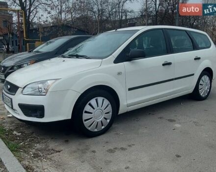 Белый Форд Фокус, объемом двигателя 1.75 л и пробегом 346 тыс. км за 4000 $, фото 1 на Automoto.ua