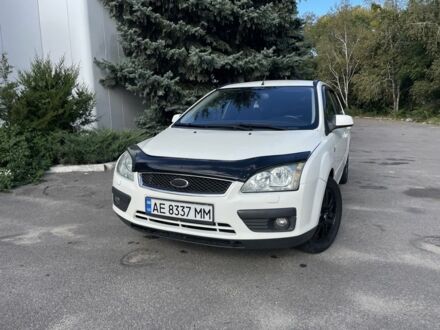 Белый Форд Фокус, объемом двигателя 1.6 л и пробегом 250 тыс. км за 4450 $, фото 1 на Automoto.ua