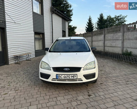 Білий Форд Фокус, об'ємом двигуна 1.6 л та пробігом 480 тис. км за 2800 $, фото 1 на Automoto.ua