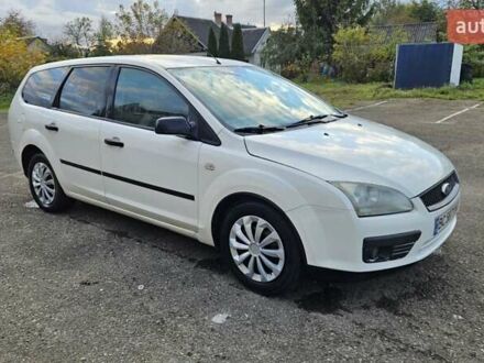 Форд Фокус 2006 в Самборе на Automoto.ua Белый Форд Фокус, объемом двигателя 1.6 л и пробегом 295 тыс. км за 3300 $, фото 1 на Automoto.ua