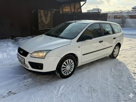 Белый Форд Фокус, объемом двигателя 0 л и пробегом 200 тыс. км за 2399 $, фото 1 на Automoto.ua