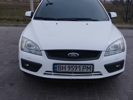 Белый Форд Фокус, объемом двигателя 1.6 л и пробегом 320 тыс. км за 4500 $, фото 1 на Automoto.ua
