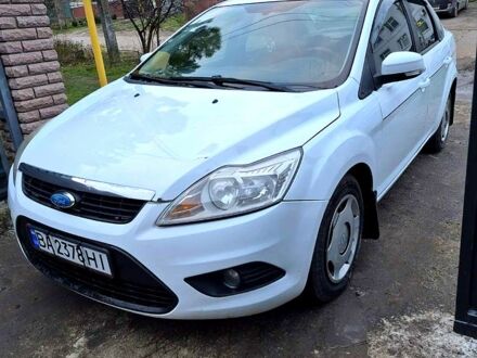 Белый Форд Фокус, объемом двигателя 1.6 л и пробегом 230 тыс. км за 4500 $, фото 1 на Automoto.ua