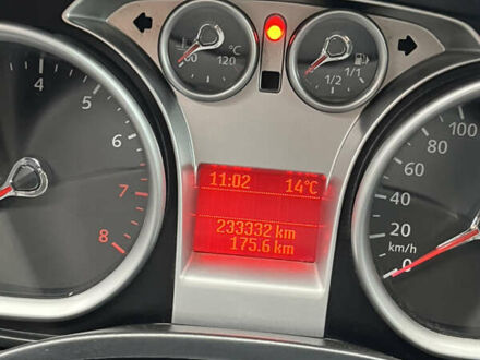 Форд Фокус 2008 в Кривом Роге на Automoto.ua Белый Форд Фокус, объемом двигателя 1.8 л и пробегом 234 тыс. км за 5800 $, фото 1 на Automoto.ua