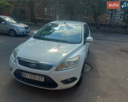 Білий Форд Фокус, об'ємом двигуна 2 л та пробігом 276 тис. км за 5300 $, фото 1 на Automoto.ua