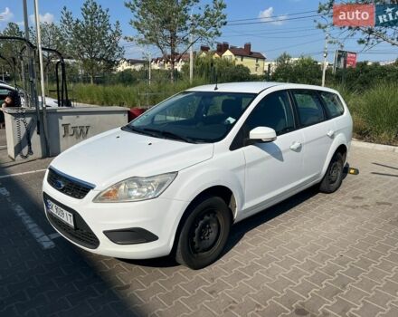 Белый Форд Фокус, объемом двигателя 1.56 л и пробегом 221 тыс. км за 3800 $, фото 1 на Automoto.ua