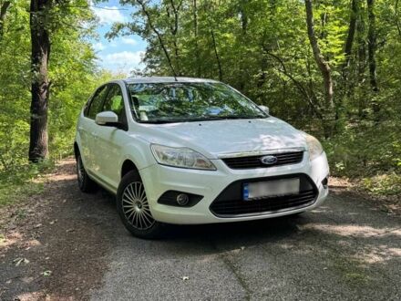 Білий Форд Фокус, об'ємом двигуна 1.6 л та пробігом 183 тис. км за 5500 $, фото 1 на Automoto.ua