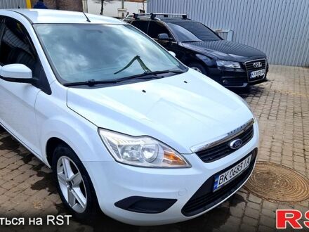 Форд Фокус 2008 в Харькове на Automoto.ua Белый Форд Фокус, объемом двигателя 1.6 л и пробегом 186 тыс. км за 5600 $, фото 1 на Automoto.ua
