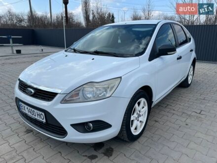 Белый Форд Фокус, объемом двигателя 1.39 л и пробегом 185 тыс. км за 4000 $, фото 1 на Automoto.ua