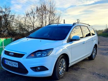 Білий Форд Фокус, об'ємом двигуна 1.6 л та пробігом 211 тис. км за 5500 $, фото 1 на Automoto.ua
