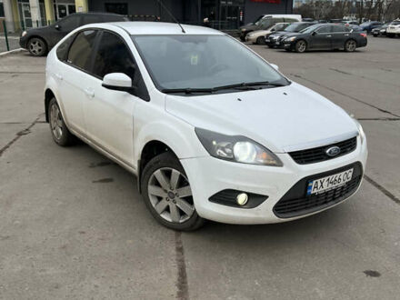 Белый Форд Фокус, объемом двигателя 1.6 л и пробегом 171 тыс. км за 5800 $, фото 1 на Automoto.ua