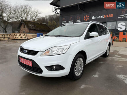 Белый Форд Фокус, объемом двигателя 1.8 л и пробегом 205 тыс. км за 5700 $, фото 1 на Automoto.ua