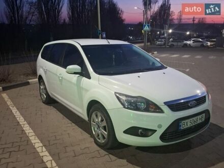 Білий Форд Фокус, об'ємом двигуна 1.6 л та пробігом 214 тис. км за 5200 $, фото 1 на Automoto.ua