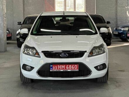 Белый Форд Фокус, объемом двигателя 1.6 л и пробегом 198 тыс. км за 6999 $, фото 1 на Automoto.ua