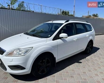 Білий Форд Фокус, об'ємом двигуна 1.8 л та пробігом 233 тис. км за 5750 $, фото 1 на Automoto.ua
