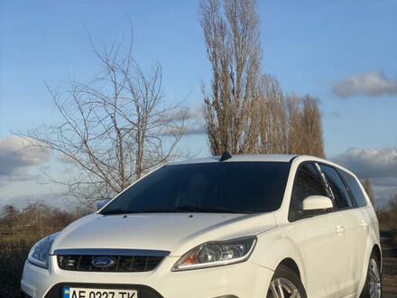 Білий Форд Фокус, об'ємом двигуна 1.6 л та пробігом 235 тис. км за 6100 $, фото 1 на Automoto.ua