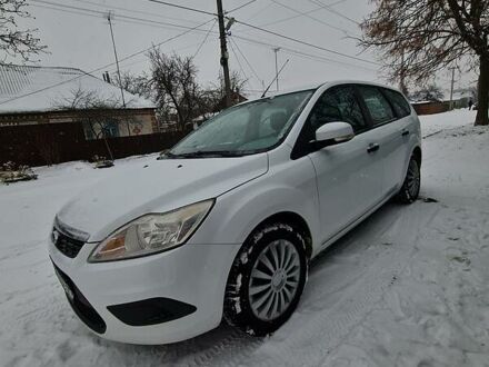 Белый Форд Фокус, объемом двигателя 1.8 л и пробегом 270 тыс. км за 6800 $, фото 1 на Automoto.ua