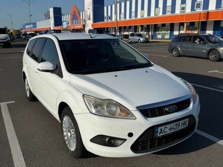 Форд Фокус 2010 в Луцке на Automoto.ua Белый Форд Фокус, объемом двигателя 1.6 л и пробегом 293 тыс. км за 5500 $, фото 1 на Automoto.ua