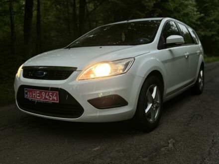 Форд Фокус 2010 у Луцьку на Automoto.ua Білий Форд Фокус, об'ємом двигуна 1.6 л та пробігом 200 тис. км за 6200 $, фото 1 на Automoto.ua