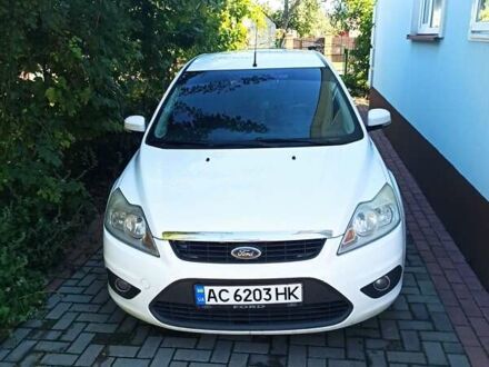 Белый Форд Фокус, объемом двигателя 1.6 л и пробегом 222 тыс. км за 5700 $, фото 1 на Automoto.ua