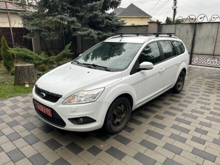 Белый Форд Фокус, объемом двигателя 1.6 л и пробегом 200 тыс. км за 1999 $, фото 1 на Automoto.ua