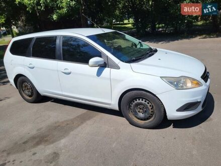 Форд Фокус 2010 в Борисполе на Automoto.ua Белый Форд Фокус, объемом двигателя 1.6 л и пробегом 210 тыс. км за 5400 $, фото 1 на Automoto.ua