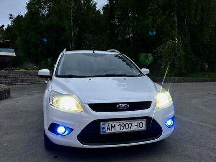 Форд Фокус 2010 в Чуднове на Automoto.ua Белый Форд Фокус, объемом двигателя 1.6 л и пробегом 267 тыс. км за 5500 $, фото 1 на Automoto.ua