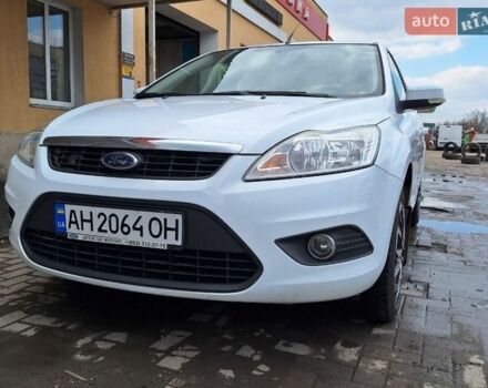 Белый Форд Фокус, объемом двигателя 1.6 л и пробегом 129 тыс. км за 6700 $, фото 1 на Automoto.ua
