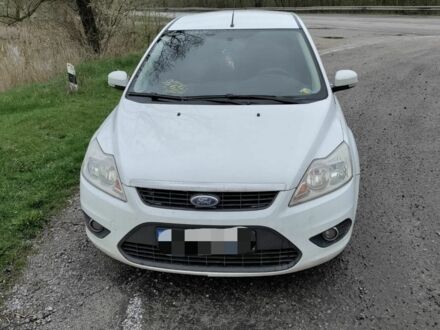 Белый Форд Фокус, объемом двигателя 0 л и пробегом 239 тыс. км за 4350 $, фото 1 на Automoto.ua