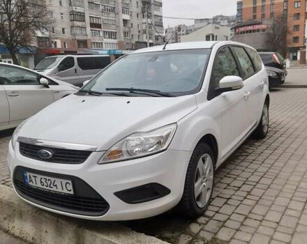 Белый Форд Фокус, объемом двигателя 1.56 л и пробегом 250 тыс. км за 6200 $, фото 1 на Automoto.ua
