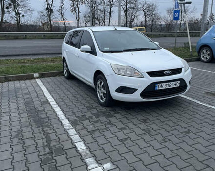 Білий Форд Фокус, об'ємом двигуна 2 л та пробігом 323 тис. км за 6250 $, фото 1 на Automoto.ua