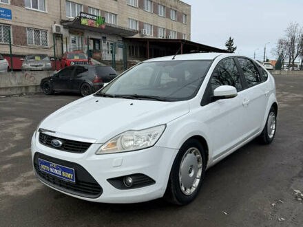 Форд Фокус 2010 у Сумах на Automoto.ua Білий Форд Фокус, об'ємом двигуна 1.8 л та пробігом 238 тис. км за 5999 $, фото 1 на Automoto.ua