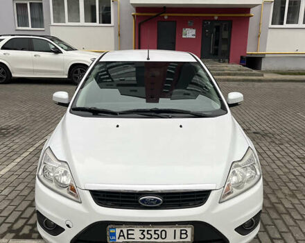 Білий Форд Фокус, об'ємом двигуна 1.6 л та пробігом 207 тис. км за 5000 $, фото 1 на Automoto.ua