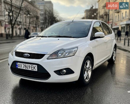 Білий Форд Фокус, об'ємом двигуна 1.6 л та пробігом 210 тис. км за 5800 $, фото 1 на Automoto.ua