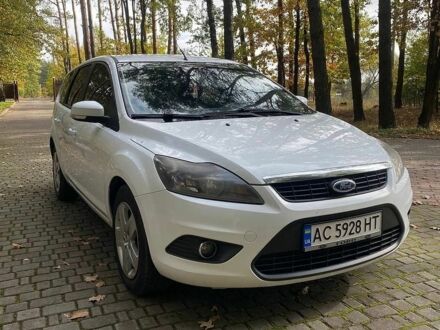 Білий Форд Фокус, об'ємом двигуна 1.6 л та пробігом 247 тис. км за 5200 $, фото 1 на Automoto.ua