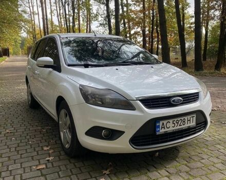 Белый Форд Фокус, объемом двигателя 1.6 л и пробегом 247 тыс. км за 5200 $, фото 1 на Automoto.ua