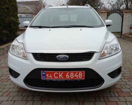 Белый Форд Фокус, объемом двигателя 1.6 л и пробегом 180 тыс. км за 6300 $, фото 1 на Automoto.ua
