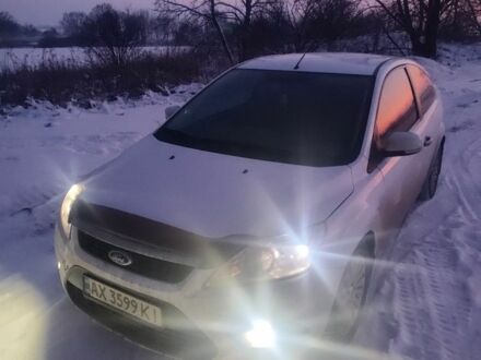 Белый Форд Фокус, объемом двигателя 1.4 л и пробегом 420 тыс. км за 4700 $, фото 1 на Automoto.ua
