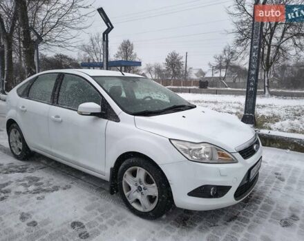 Белый Форд Фокус, объемом двигателя 1.6 л и пробегом 274 тыс. км за 4800 $, фото 1 на Automoto.ua