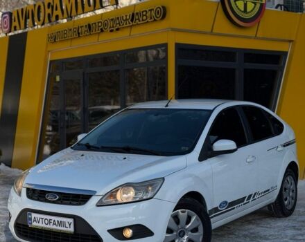 Белый Форд Фокус, объемом двигателя 0 л и пробегом 253 тыс. км за 5000 $, фото 1 на Automoto.ua