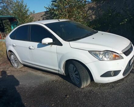 Белый Форд Фокус, объемом двигателя 1.6 л и пробегом 165 тыс. км за 2100 $, фото 1 на Automoto.ua